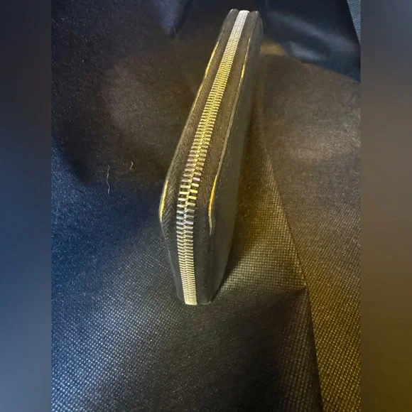 YSL Zip Around Wallet Saint Laurent Black Leather Silver Logo Discontinued RARE - Picture 5 of 16